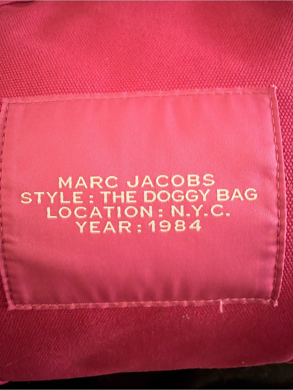 MARC JACOB Canvas Tote in Hot Pink with Logo - Picture 9 of 12
